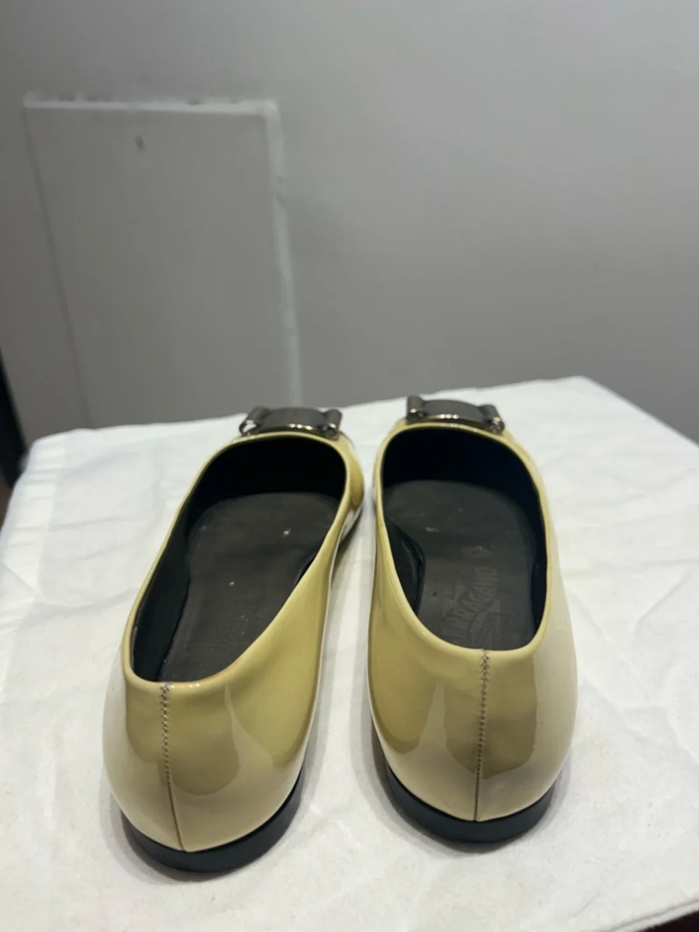 Ferragamo Ballet Flats Vara Bow Logo Hardware Size 9.5-10 US / 40-41 EU - Picture 11 of 16